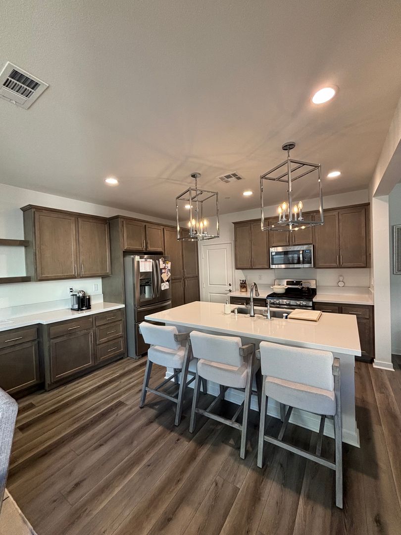 Corona House: 4231 Adishian Way, unit 103