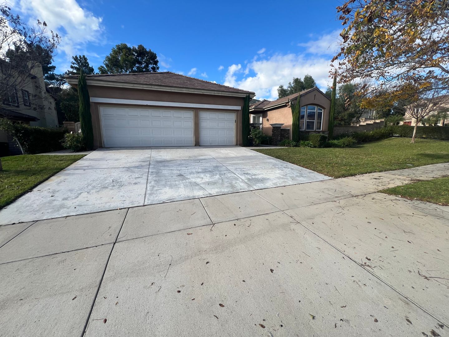 Corona House: 4420 Putting Green Drive