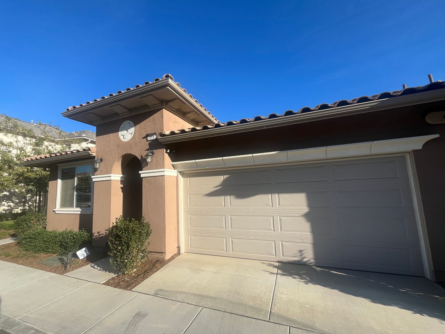 Corona House: 24182 Hillcrest Drive