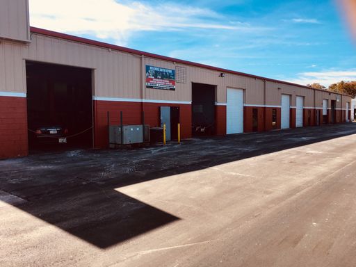 Hoffner Industrial Park - 1,250 SF Warehouse – photo 1