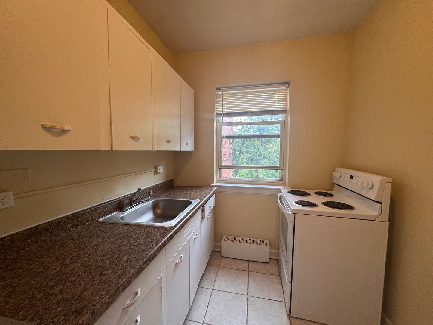 Harrisburg Apartment: 2400 Market Street