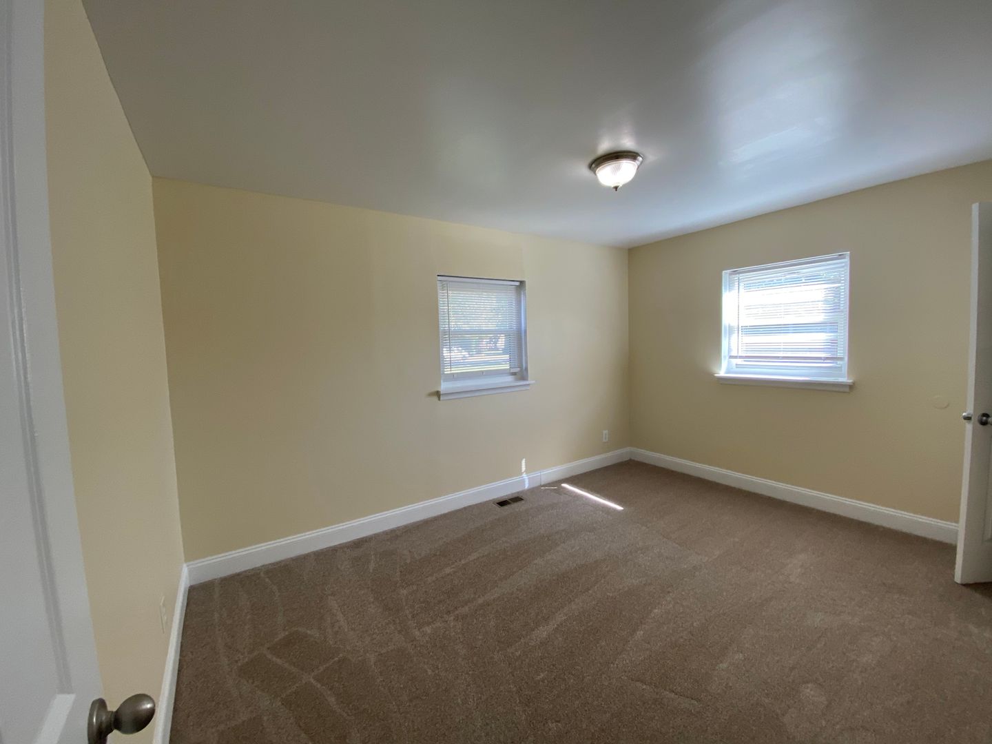 Harrisburg Apartment: 2600 Green St
