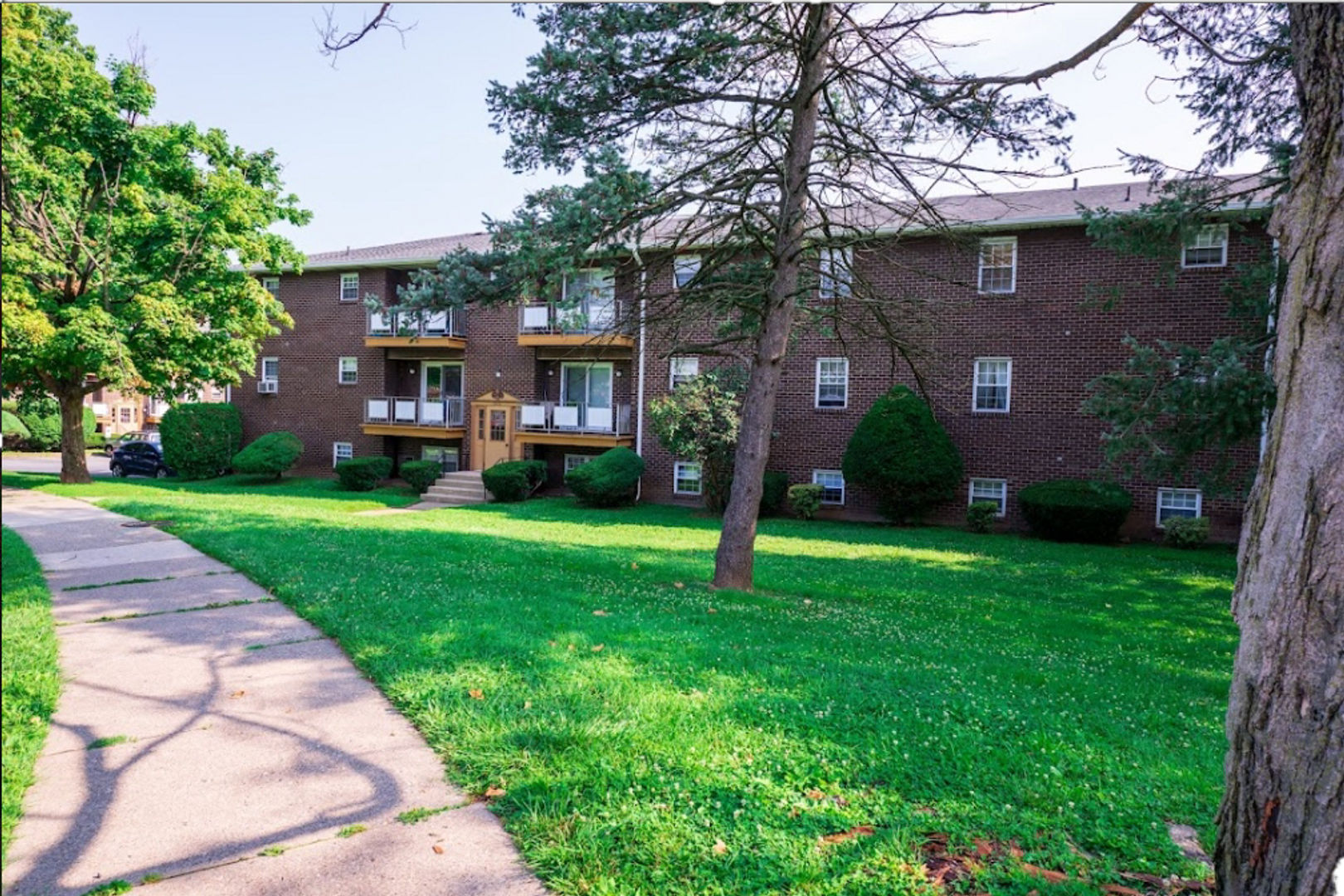 Allentown Apartment: 2415 Allenbrook Drive