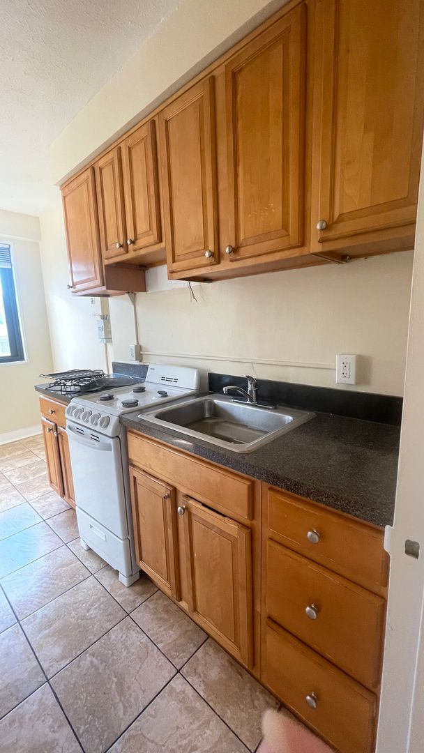 Harrisburg Apartment: 2311 N. Front Street