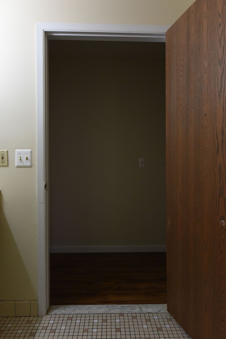 Westland Apartment: 7280 Wilderness Park Dr.