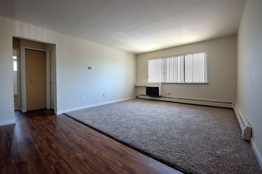 2 Bed 1 Bath Rental at Venoy - 6440-301, Garden City, MI – photo 1