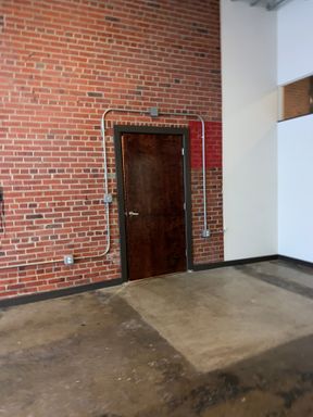 Now Offering Leases By School Calendar! 1 Block From VCU! Carver District Parking Permits! – photo 1