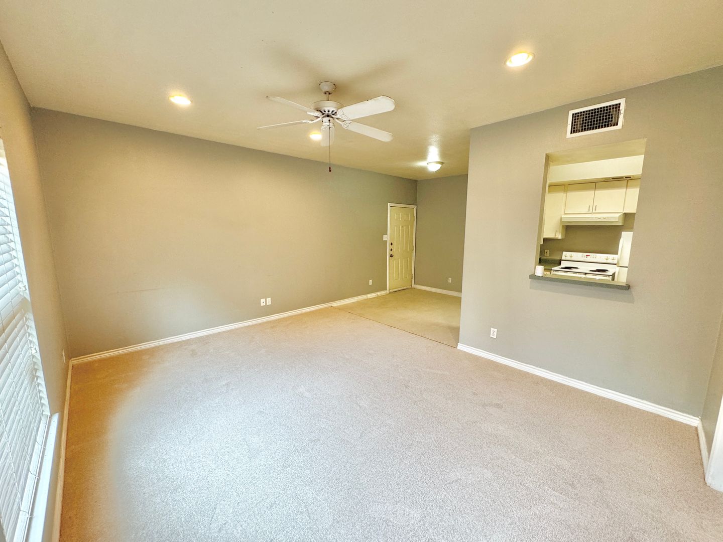 Denton Apartment: 631 Texas Street