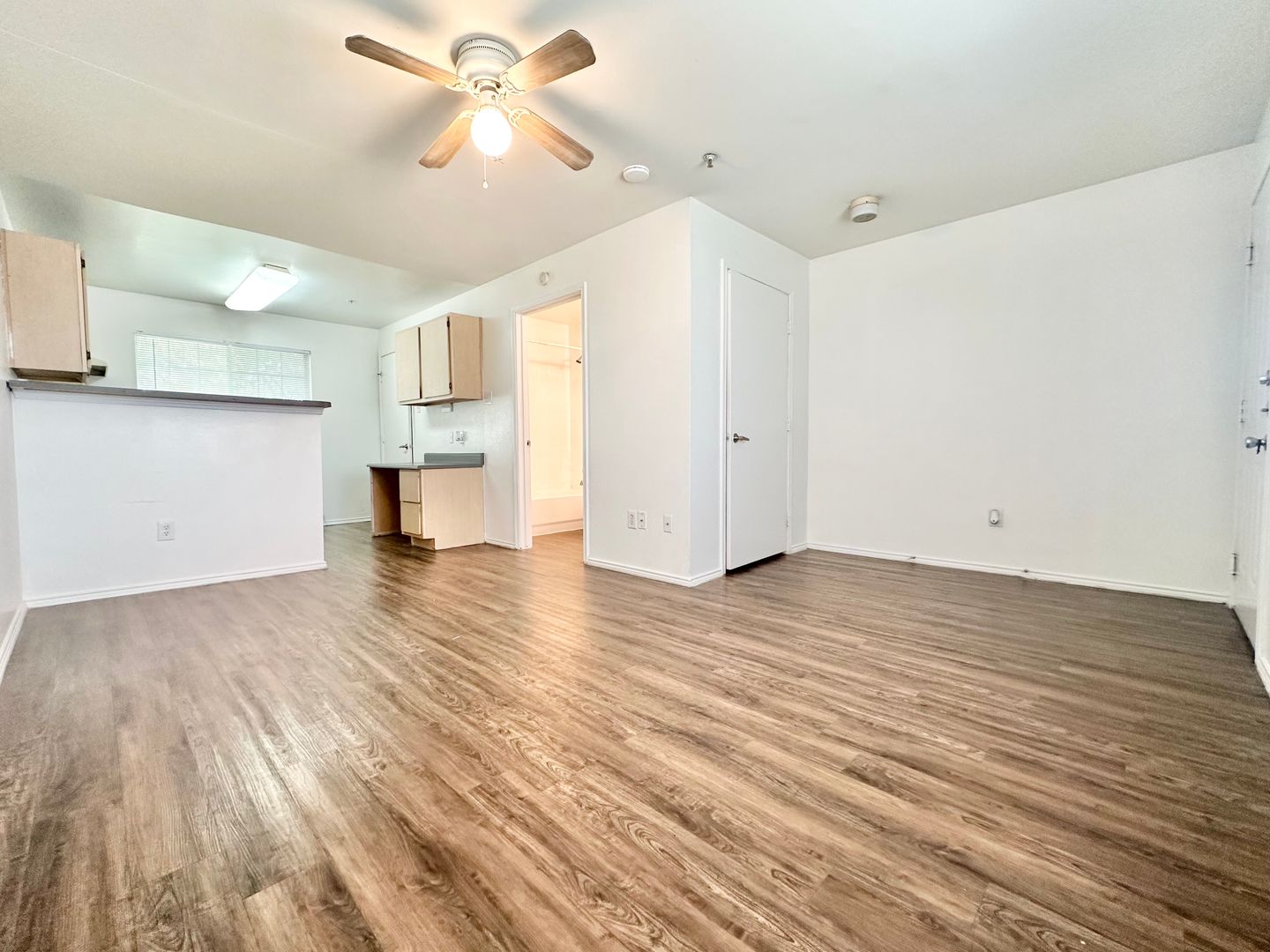 Denton Apartment: 2520 W Prairie Street