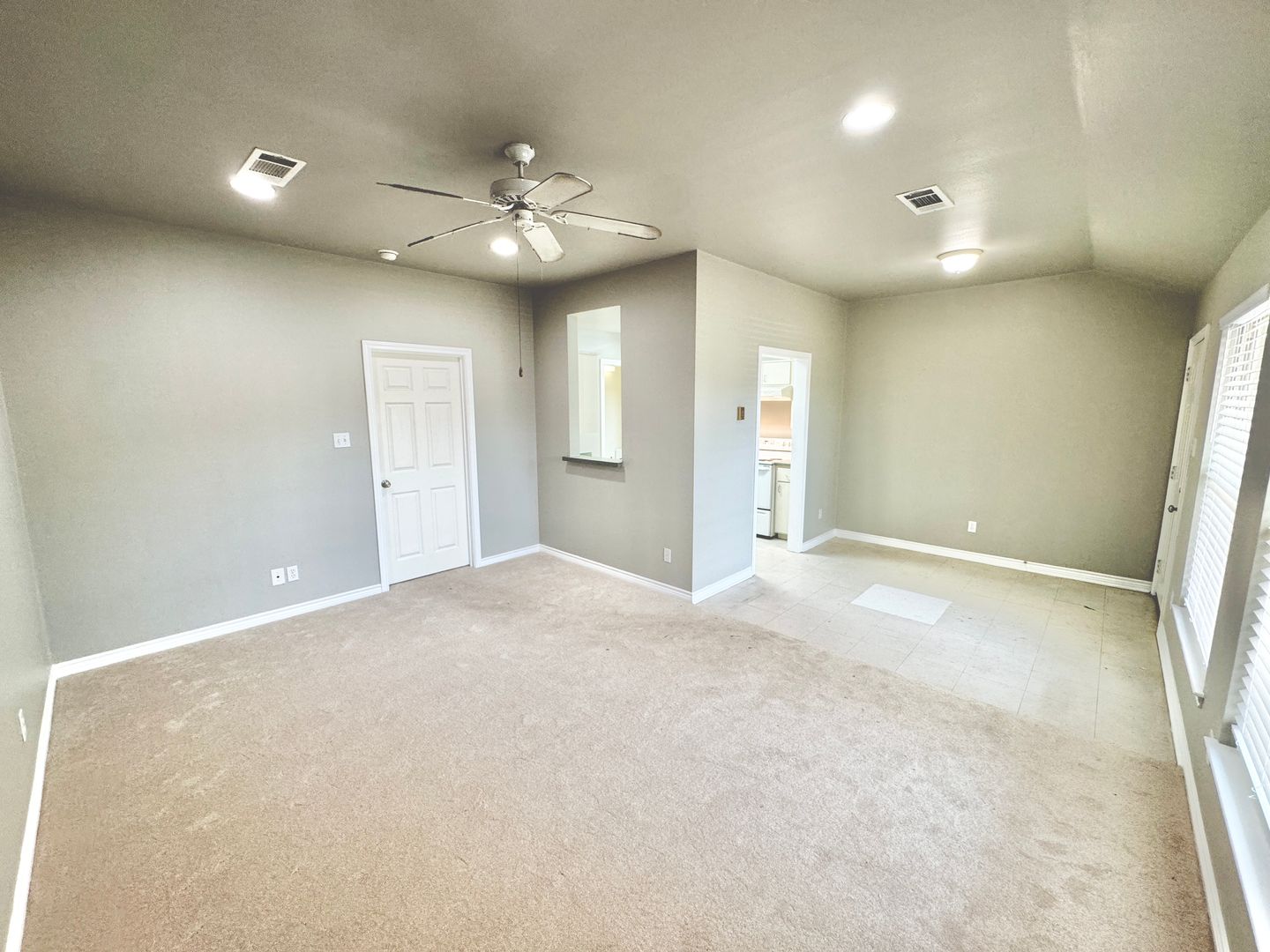 Denton Apartment: 631 Texas Street