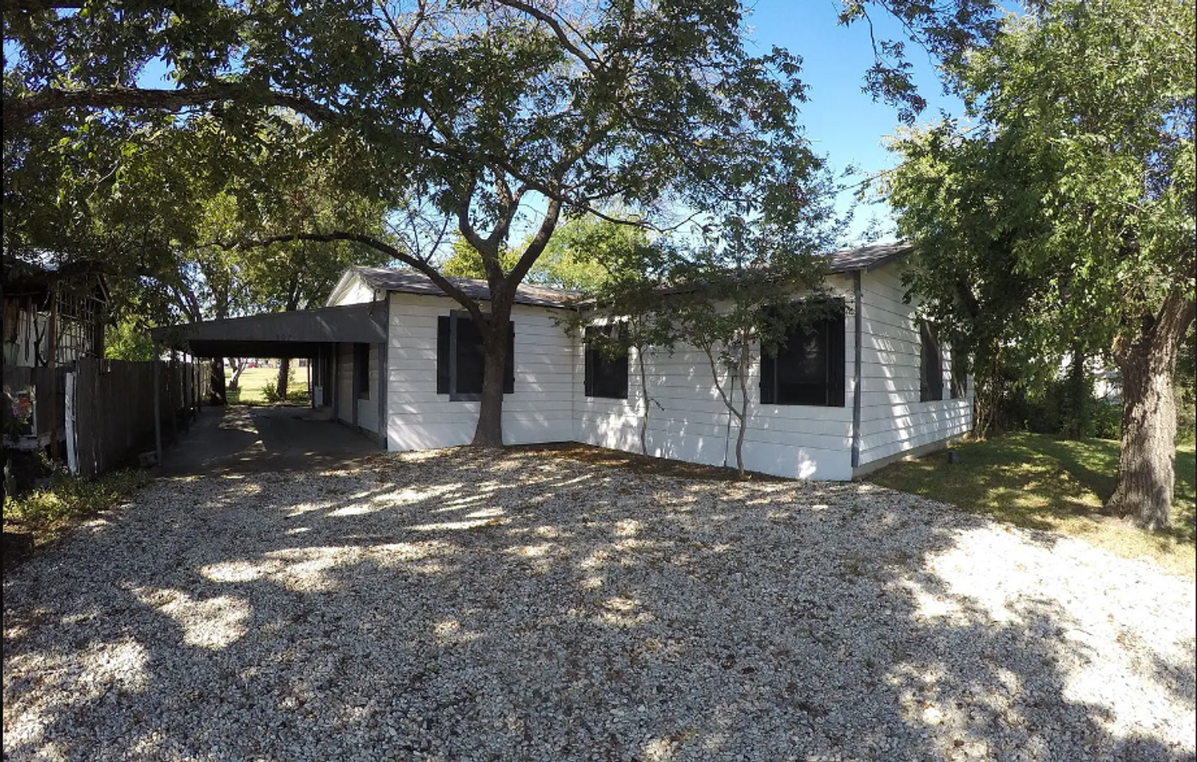 Ponder House: 507 N FM 156