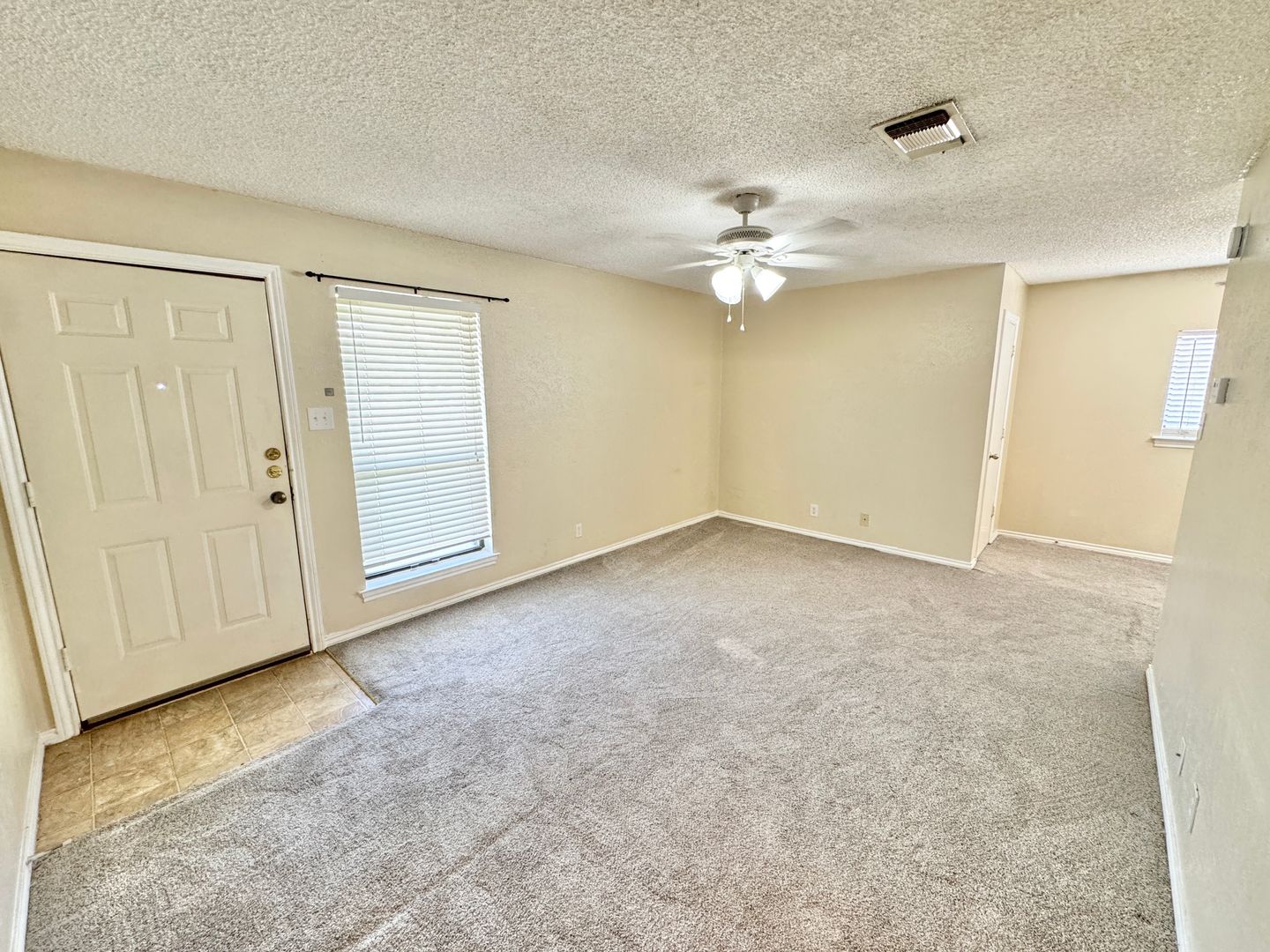 Denton Apartment: 918 W Chestnut