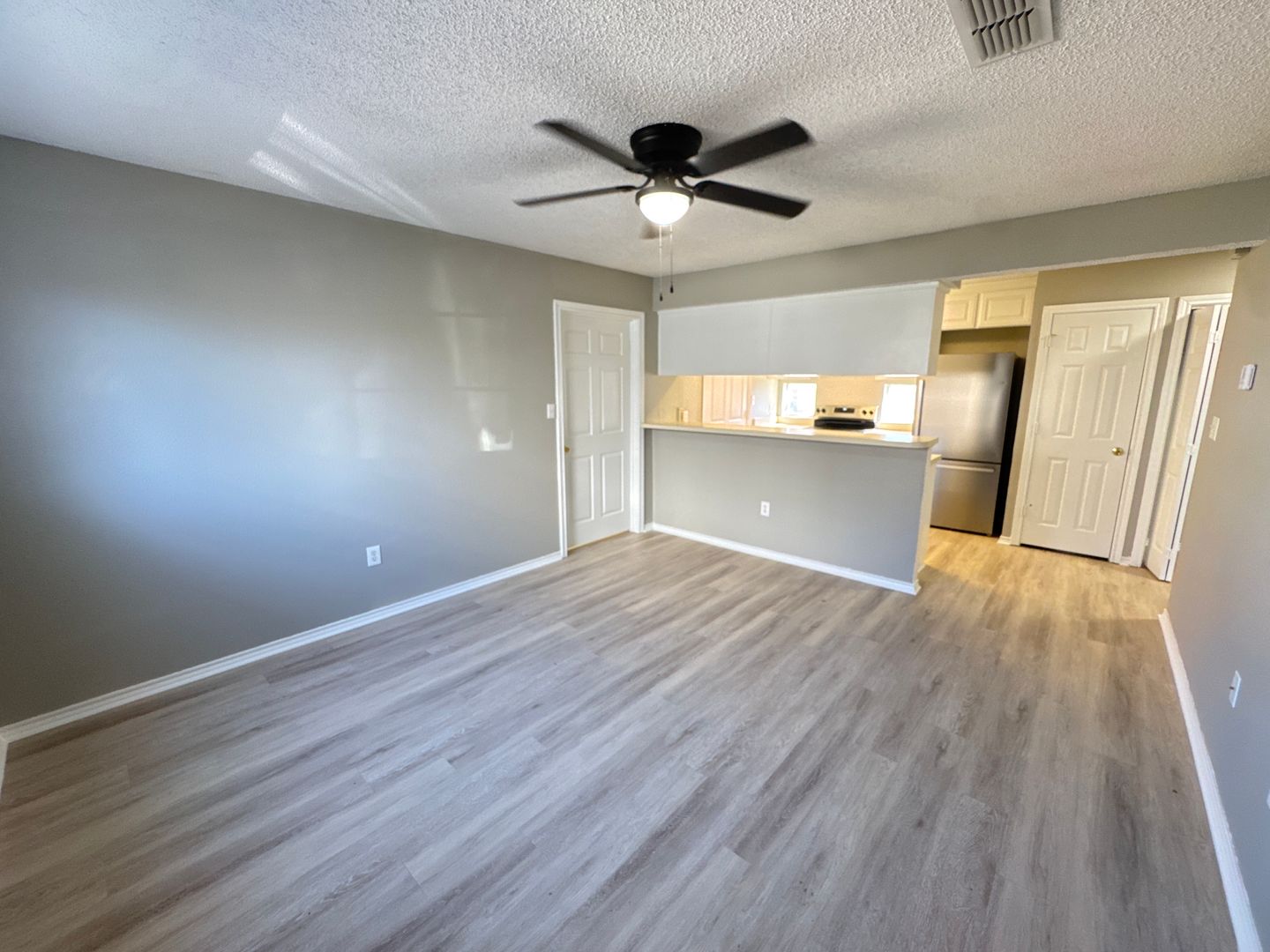 Denton Apartment: 2310 W Hickory Street