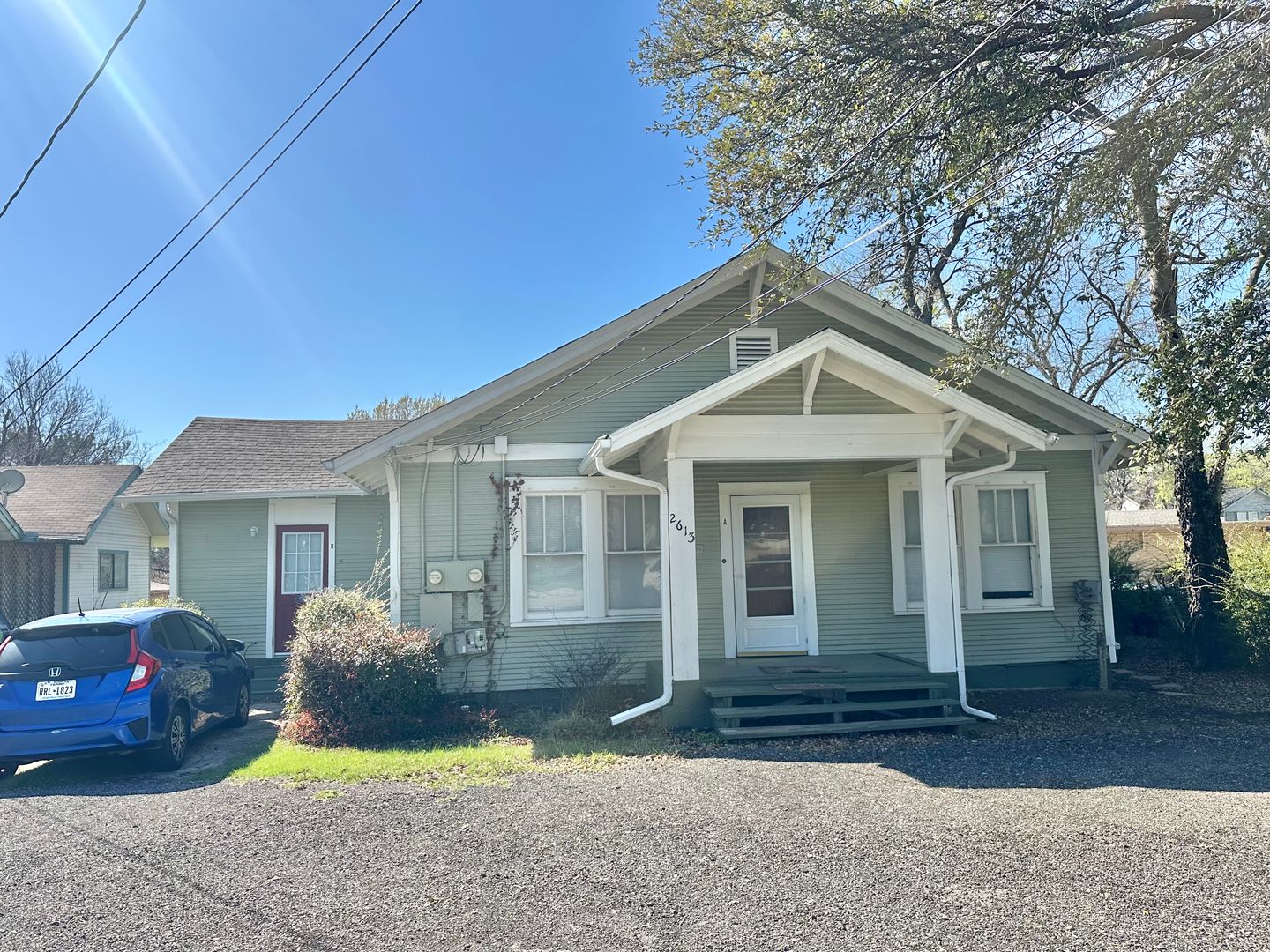 Denton Apartment: 2613 N Elm Street