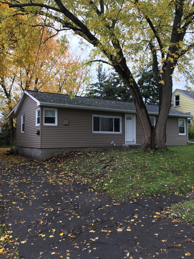 Syracuse House: 444 Lillian Ave