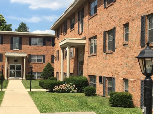 Markwood Terrace ♥ Spacious 1 Bedroom coming available! – photo 1