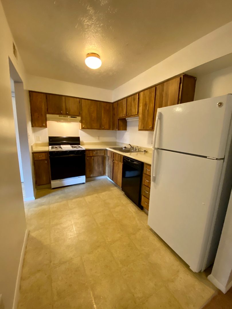 3006 MATTHEW DRIVE APT C, KOKOMO, IN 46902