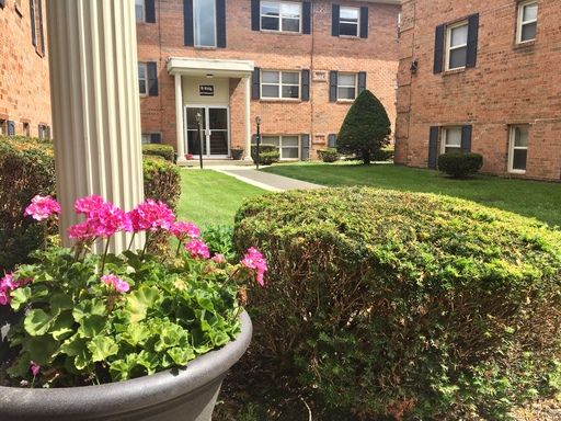 2 Bed 1 Bath Rental at 920 E. Markwood # B17, Indianapolis, IN – photo 1