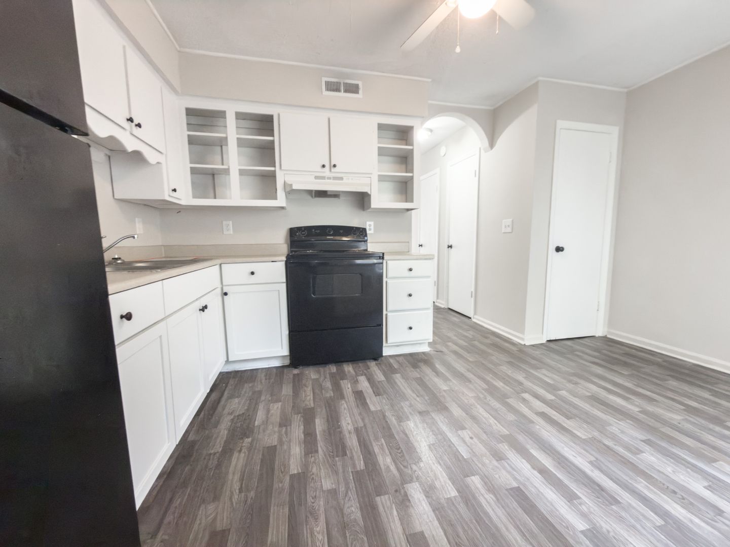 Summerville Townhome: 128 Langley Drive