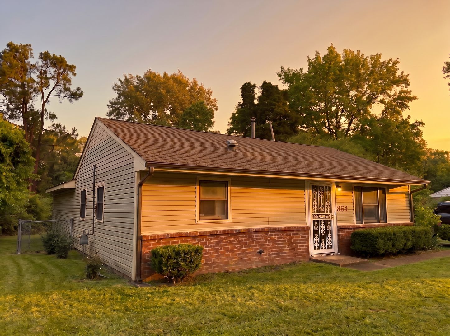 Memphis House: 854 Carrolton Ave