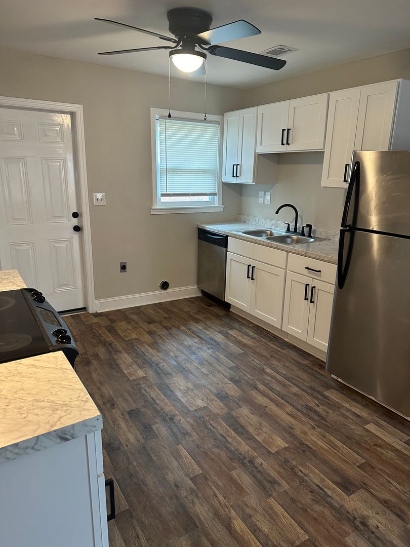 1552 Orange Grove Rd 4 of 5