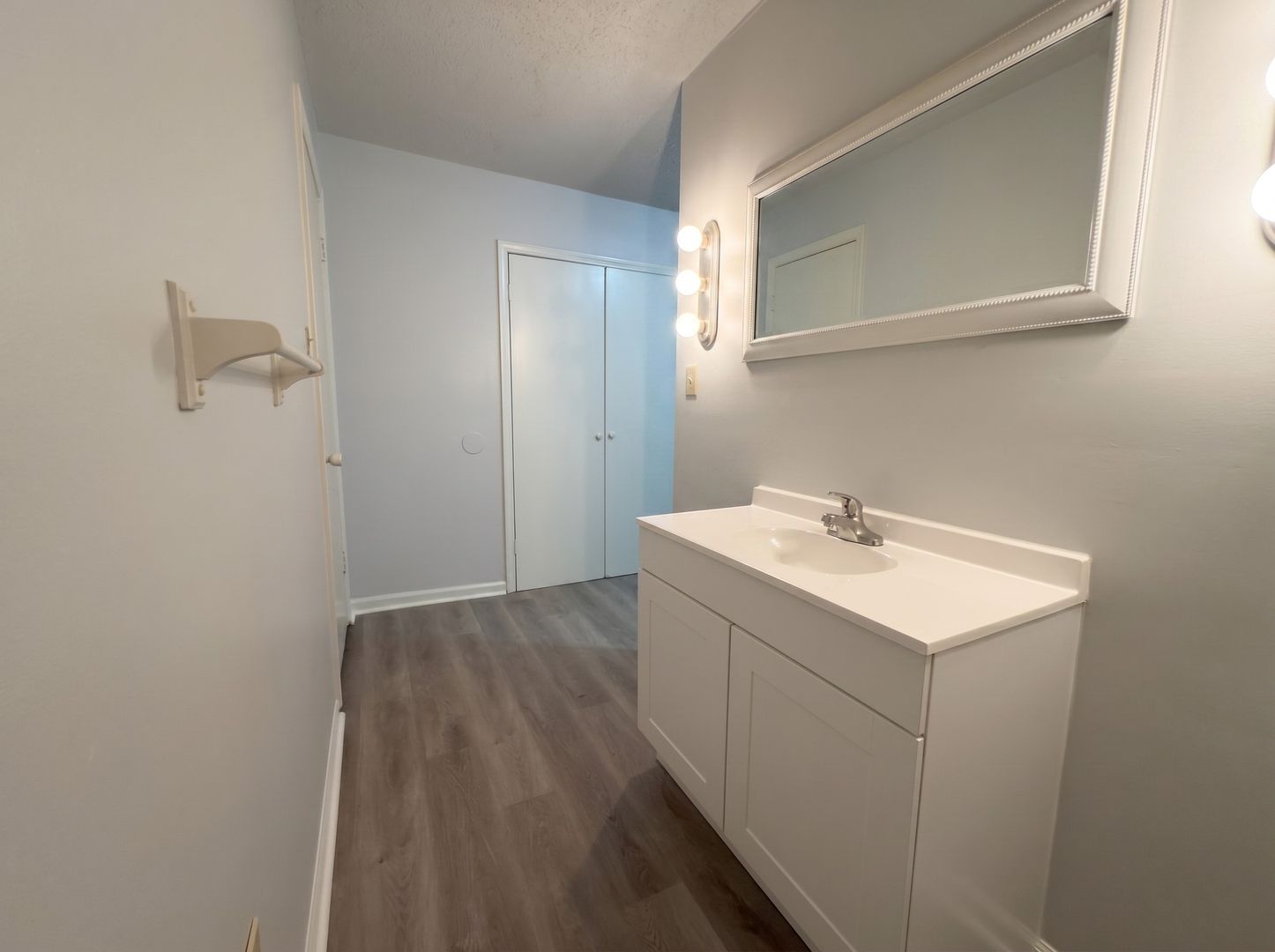 854 Carrolton Ave 7 of 12