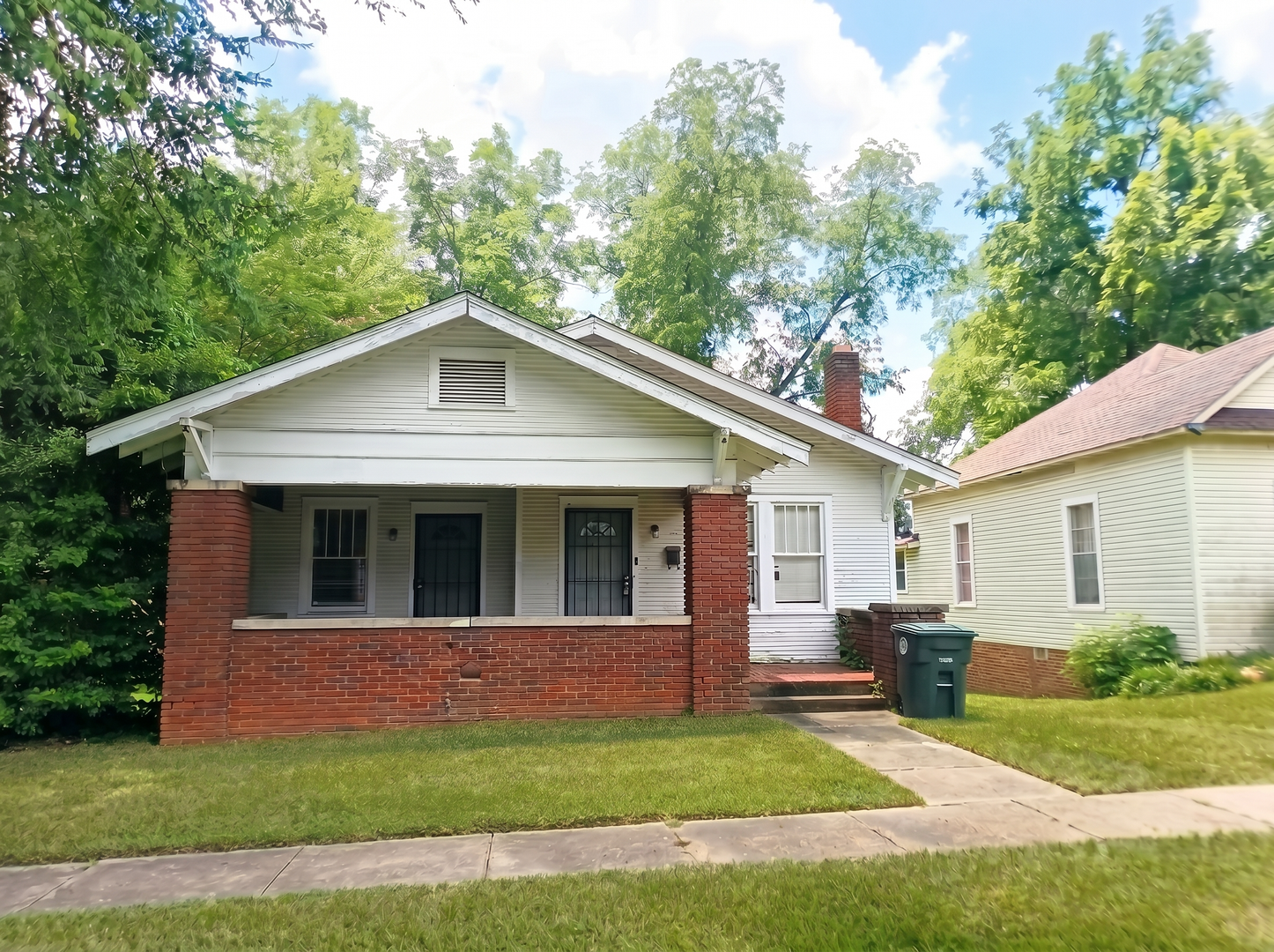 Birmingham House: 1313 4th Terrace W