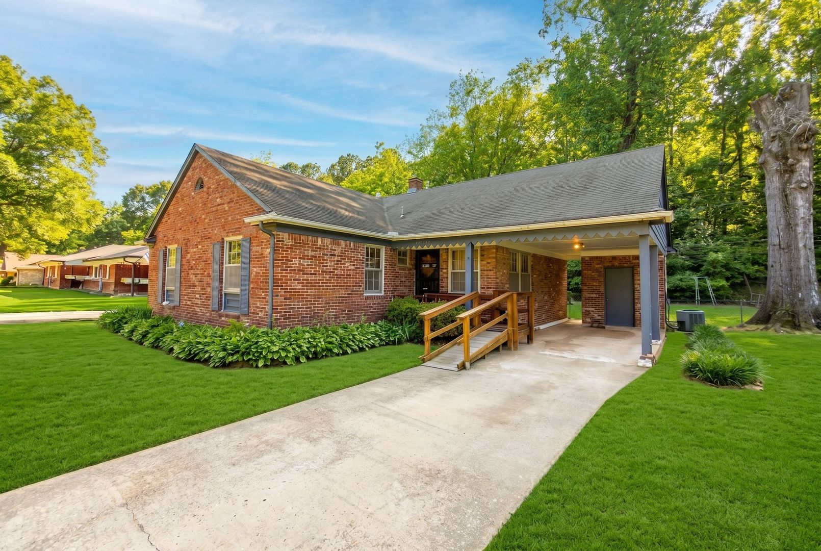 Memphis House: 3103 Rainier Dr