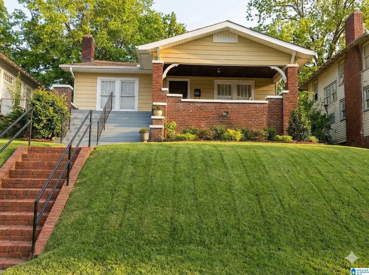 Birmingham House: 1114 7TH AVE W