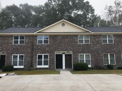 Spacious 2-Bedroom Home in Summerville – Available Now! – photo 1