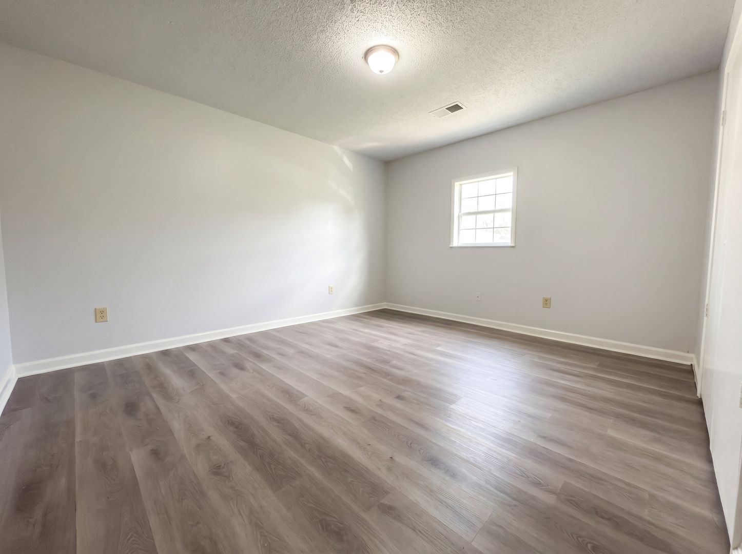 854 Carrolton Ave 5 of 12