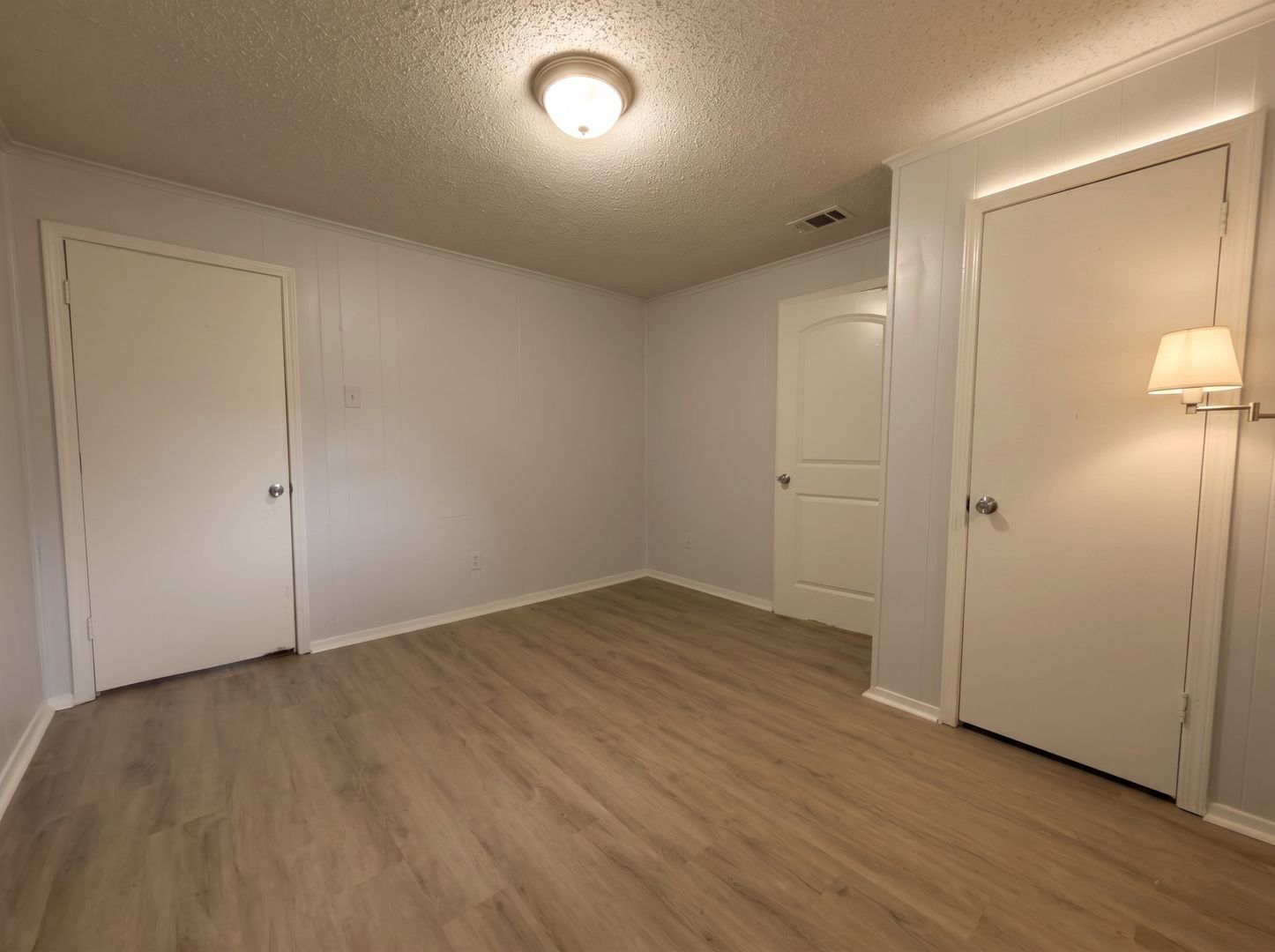 518 Burlington Cir 4 of 7