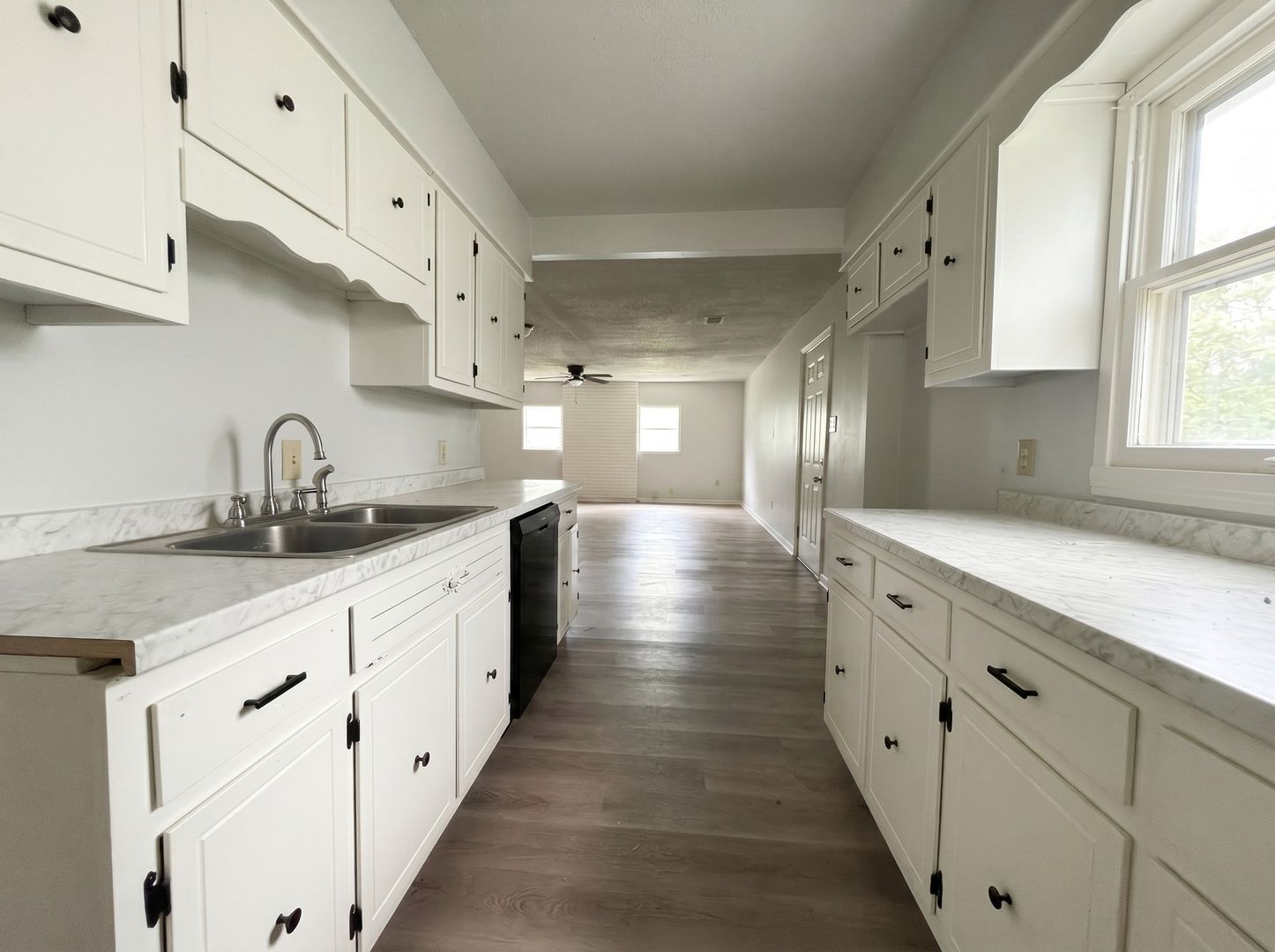 854 Carrolton Ave 3 of 12
