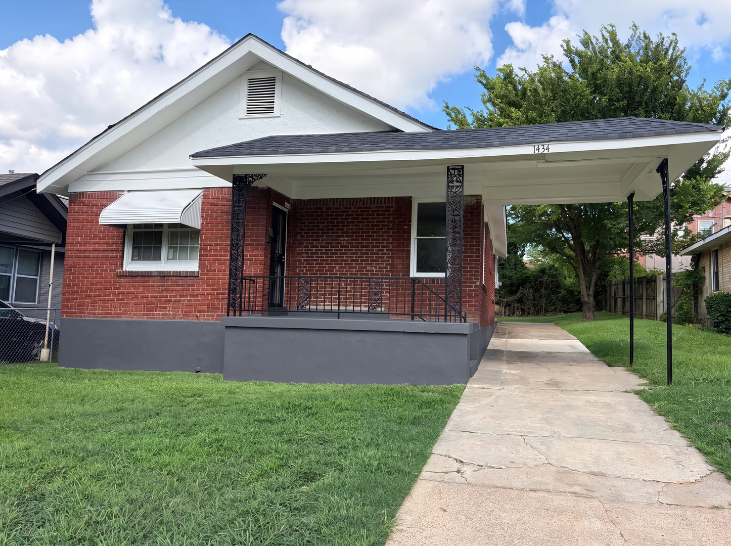 Memphis House: 1149 Raymond St