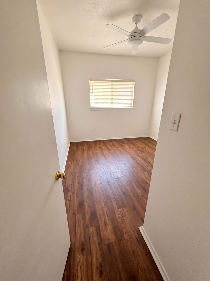 1263 Empire Ave 7 of 12