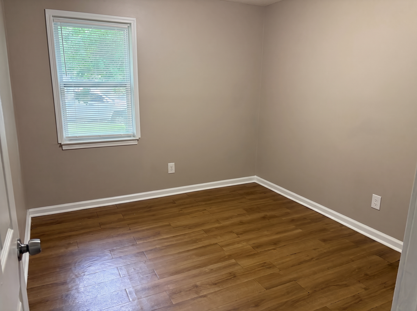 812 Leacrest Ave 8 of 12