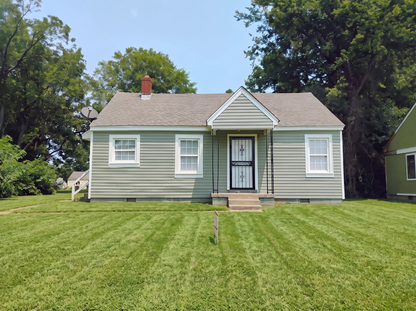 Memphis House: 518 Burlington Cir