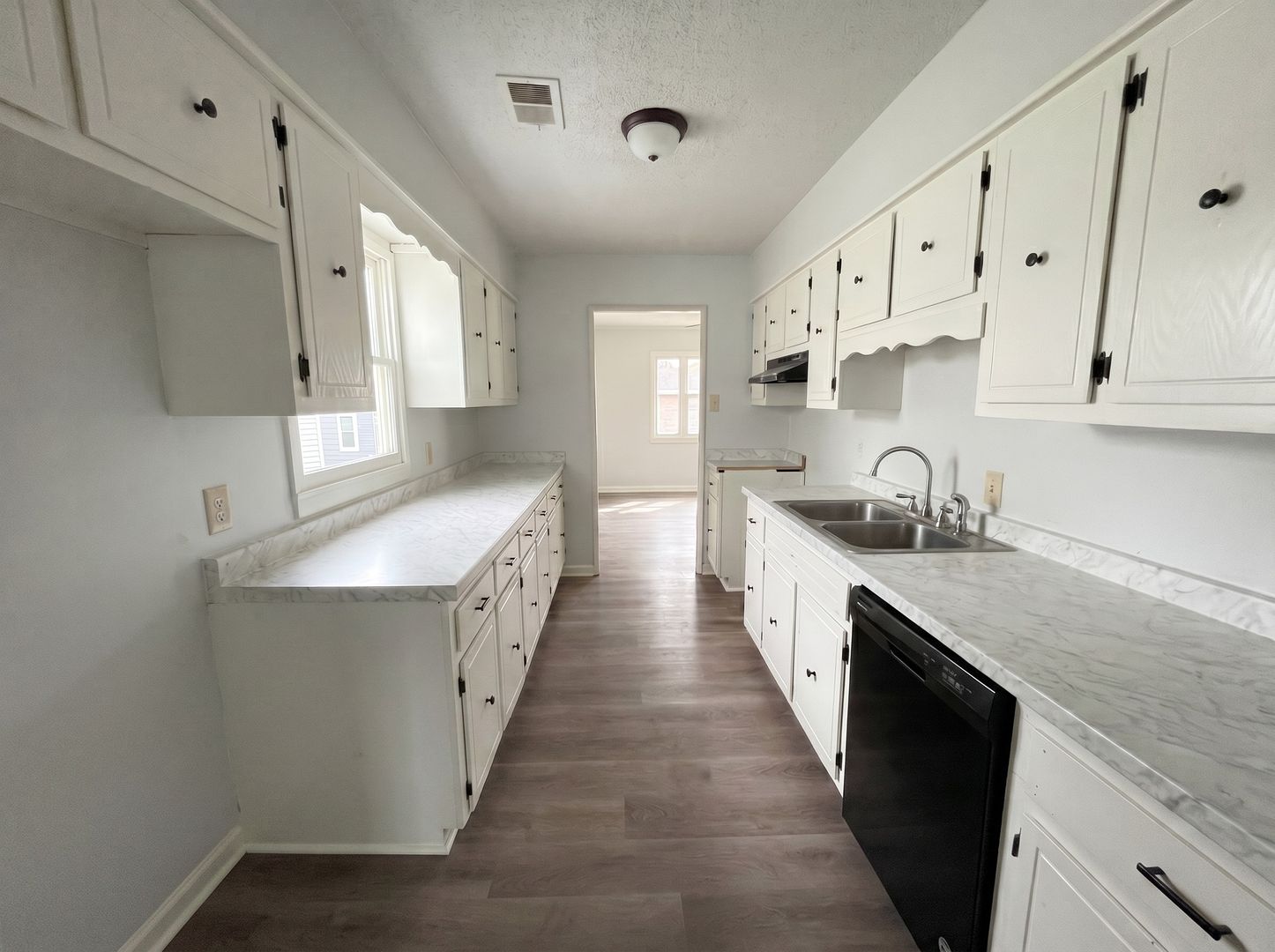 854 Carrolton Ave 2 of 12