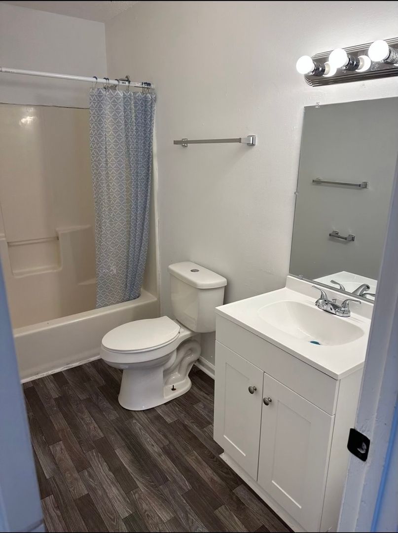 North Charleston Apartment: 5640 Dobson Street