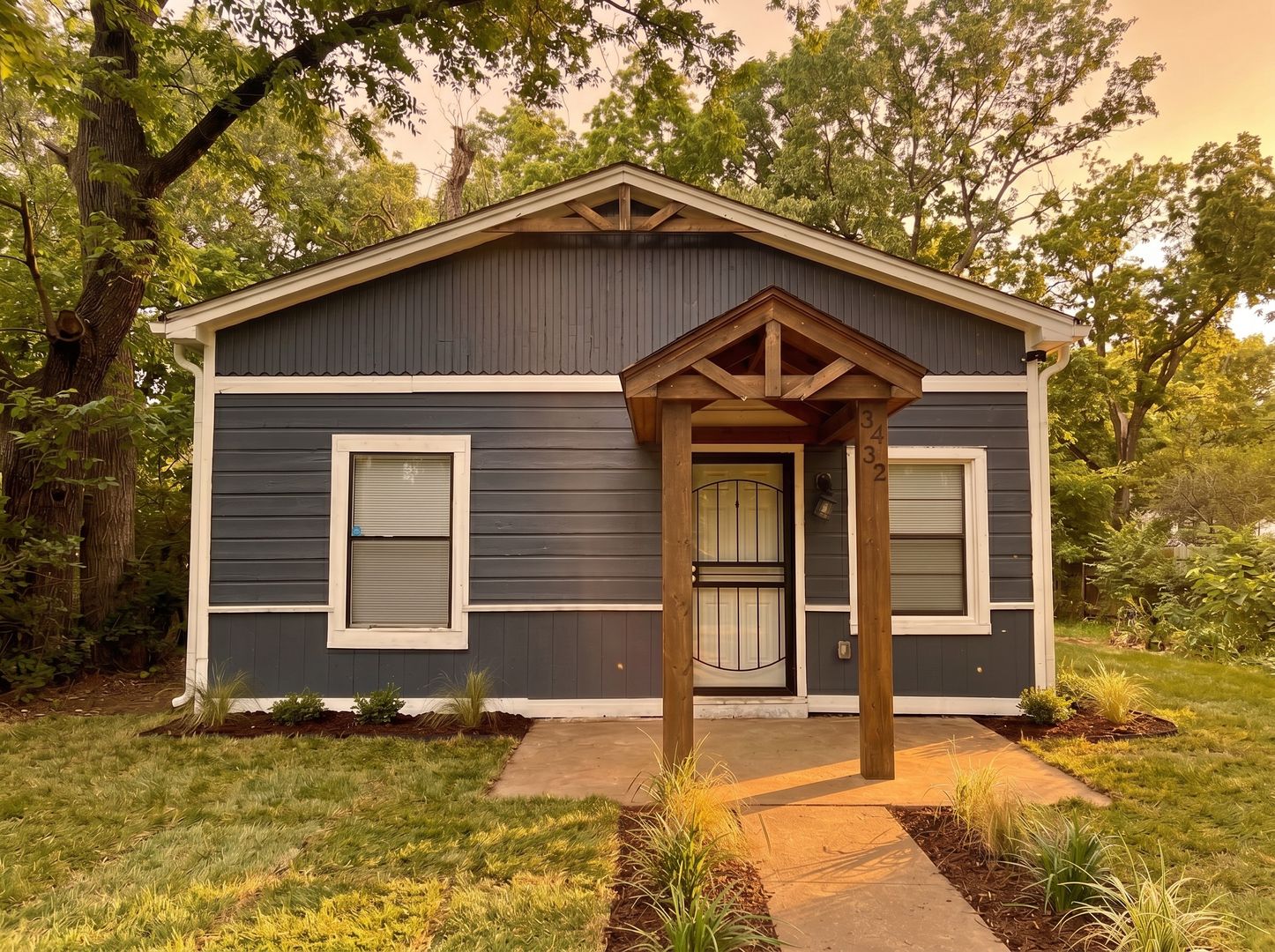 Memphis House: 3432 Radford Rd
