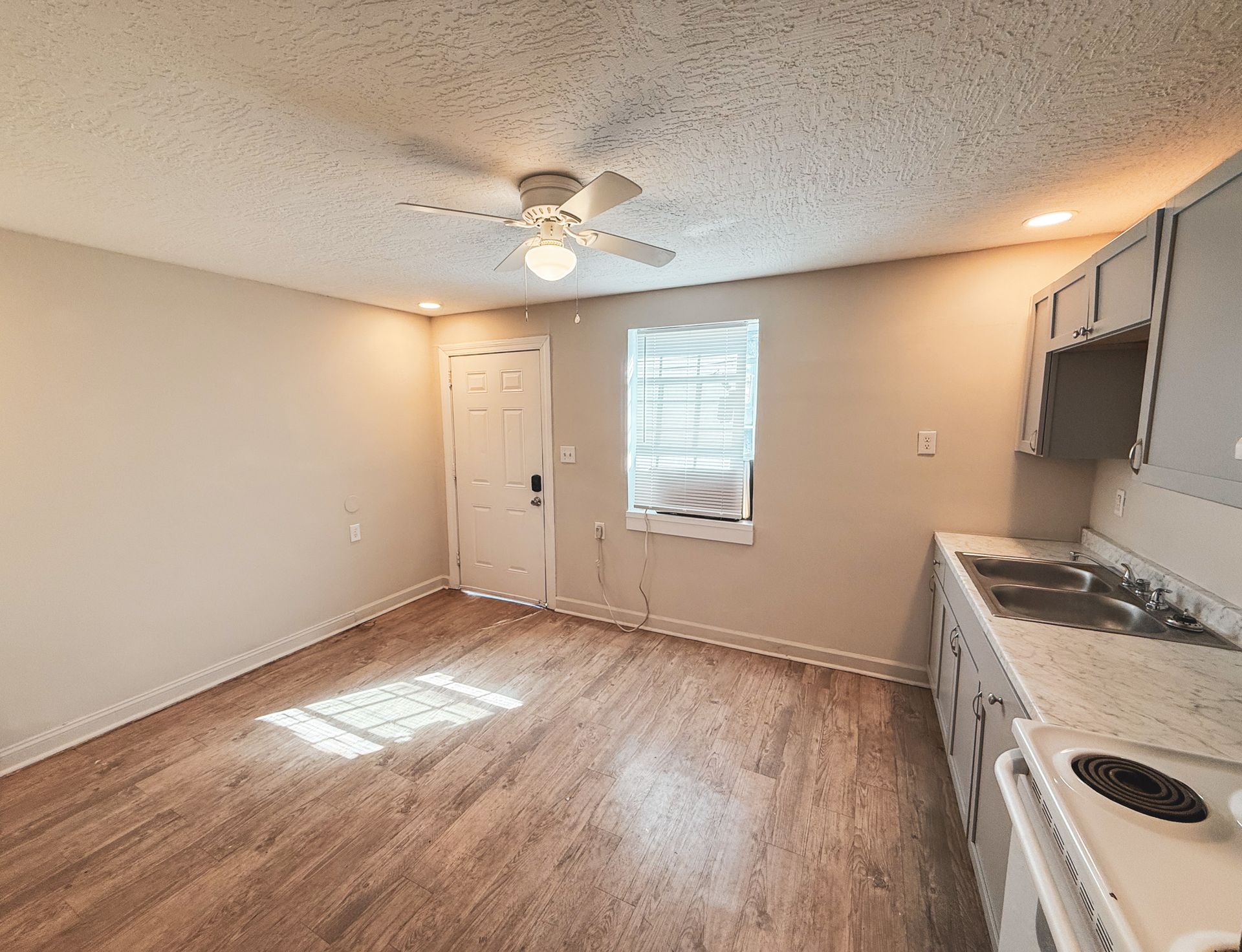 1826 Clements Avenue 4 of 12