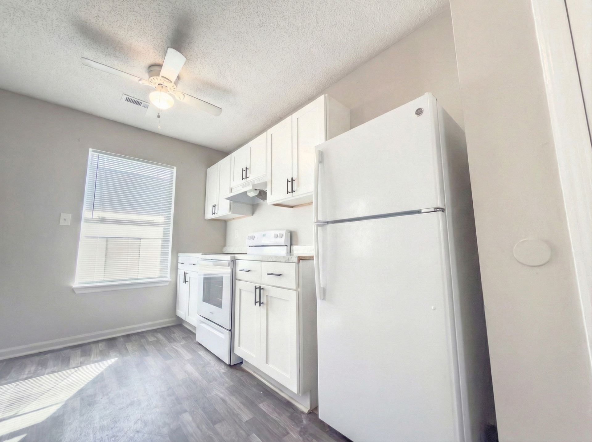 5648 Dobson Street 11 of 12
