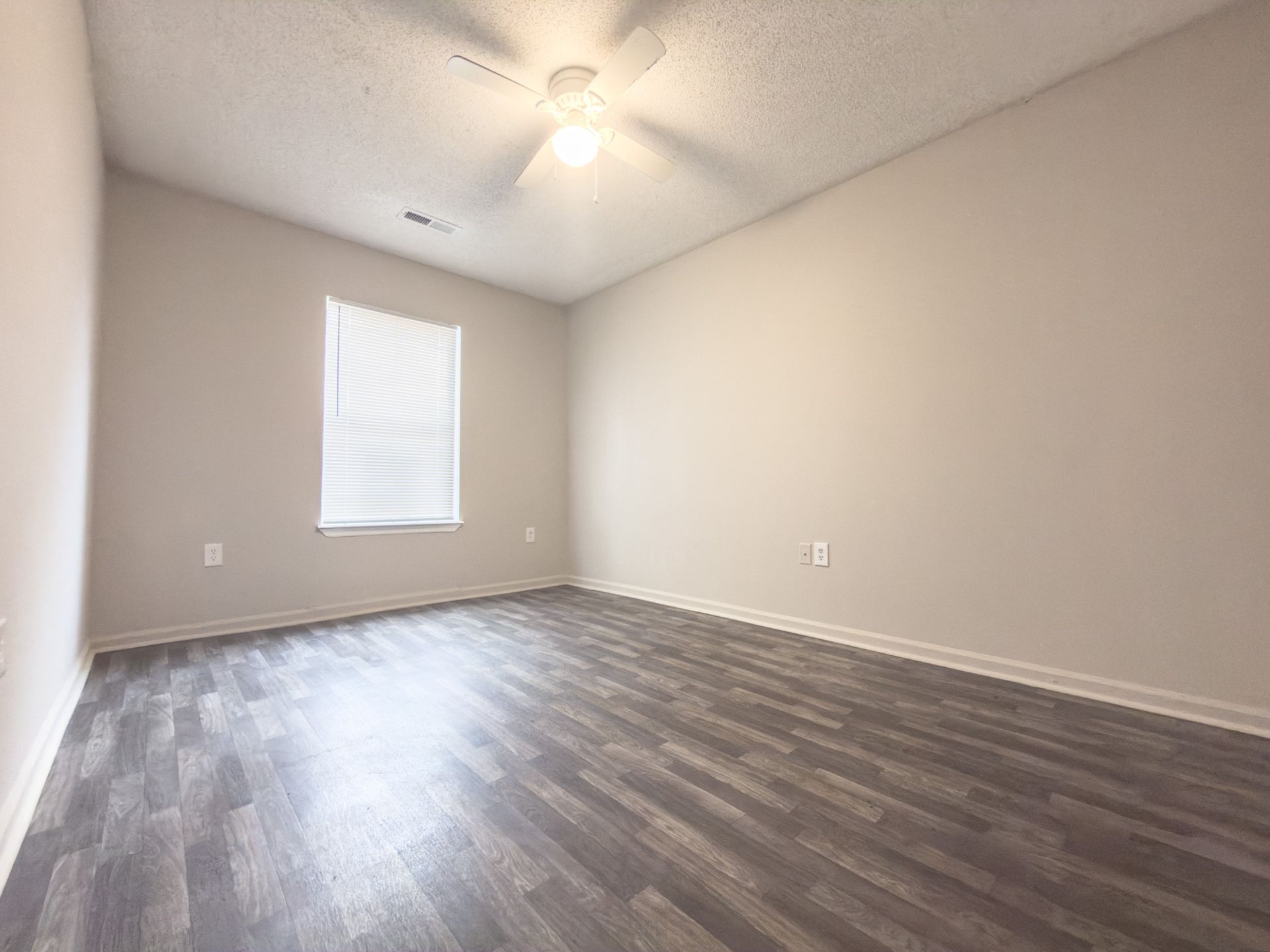 5640 Dobson Street 8 of 10