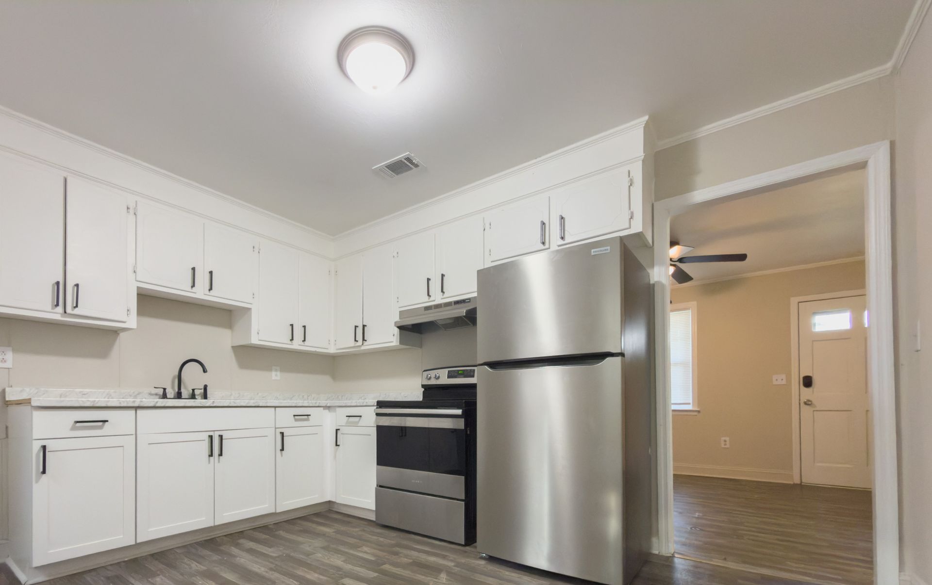 Charleston Apartment: 1537 N Avalon Cir