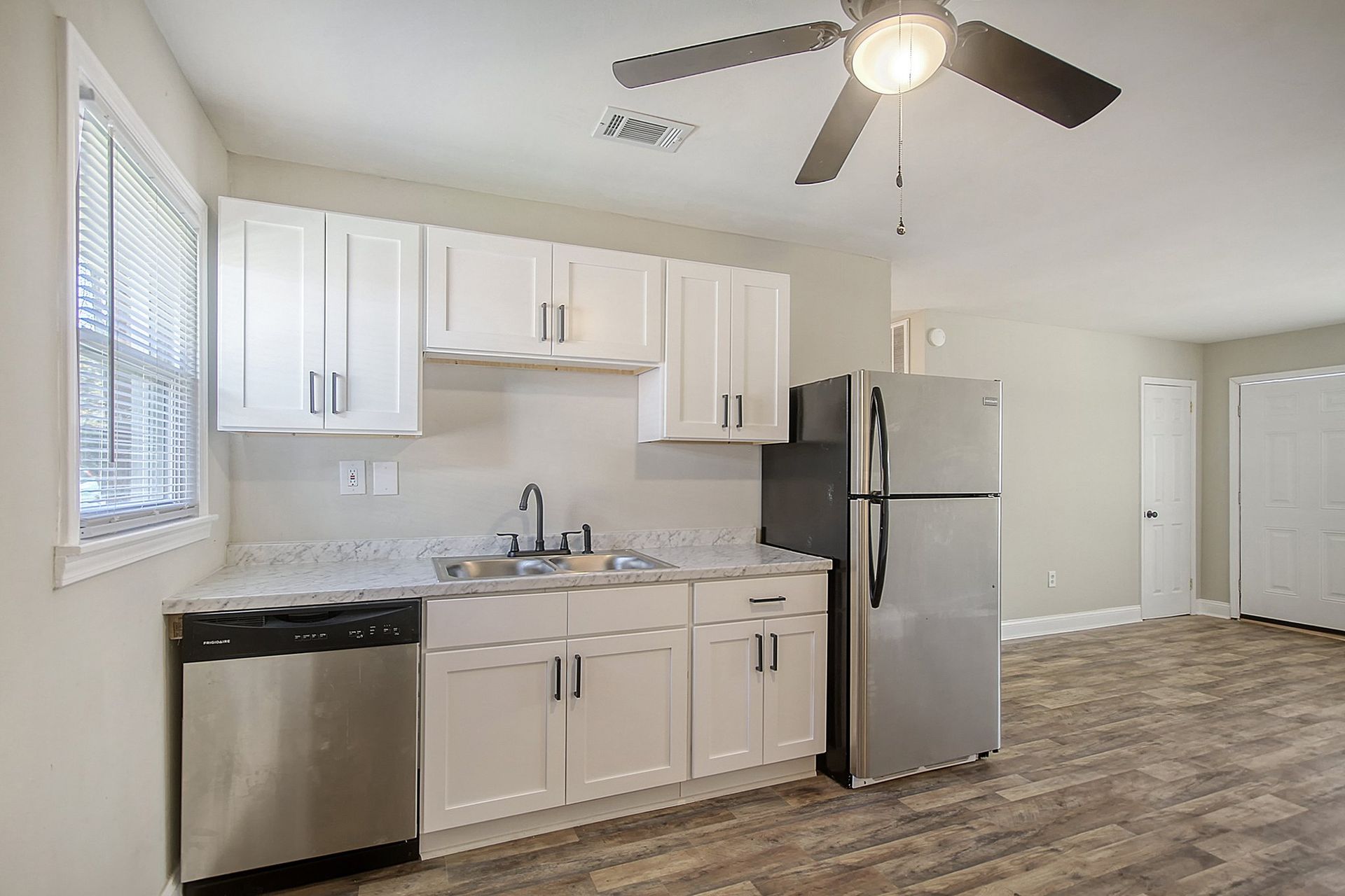 1552 Orange Grove Rd 5 of 12