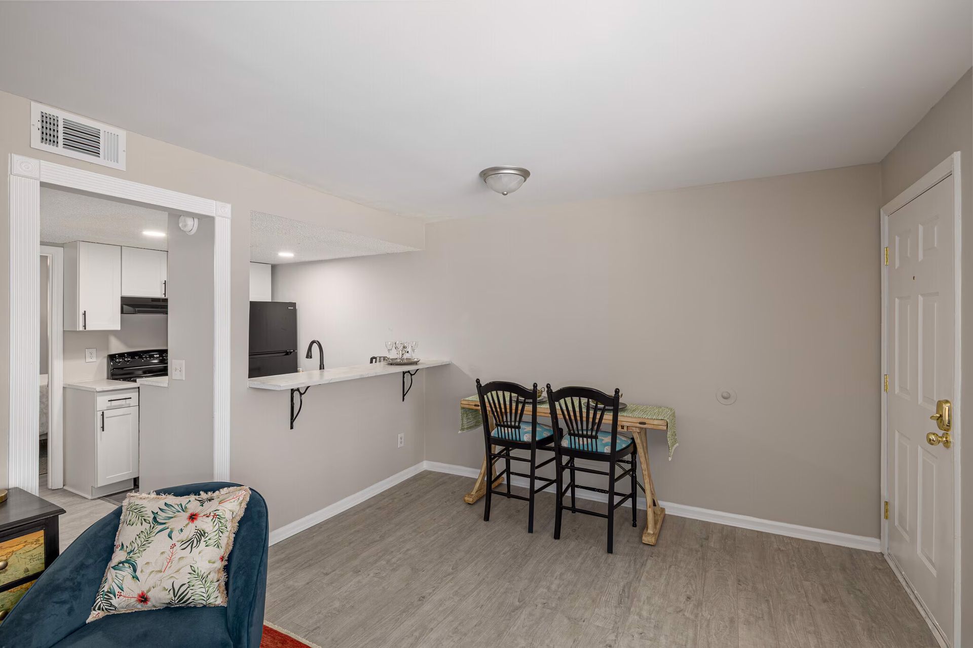 Stallion Square Apartments 6 of 12
