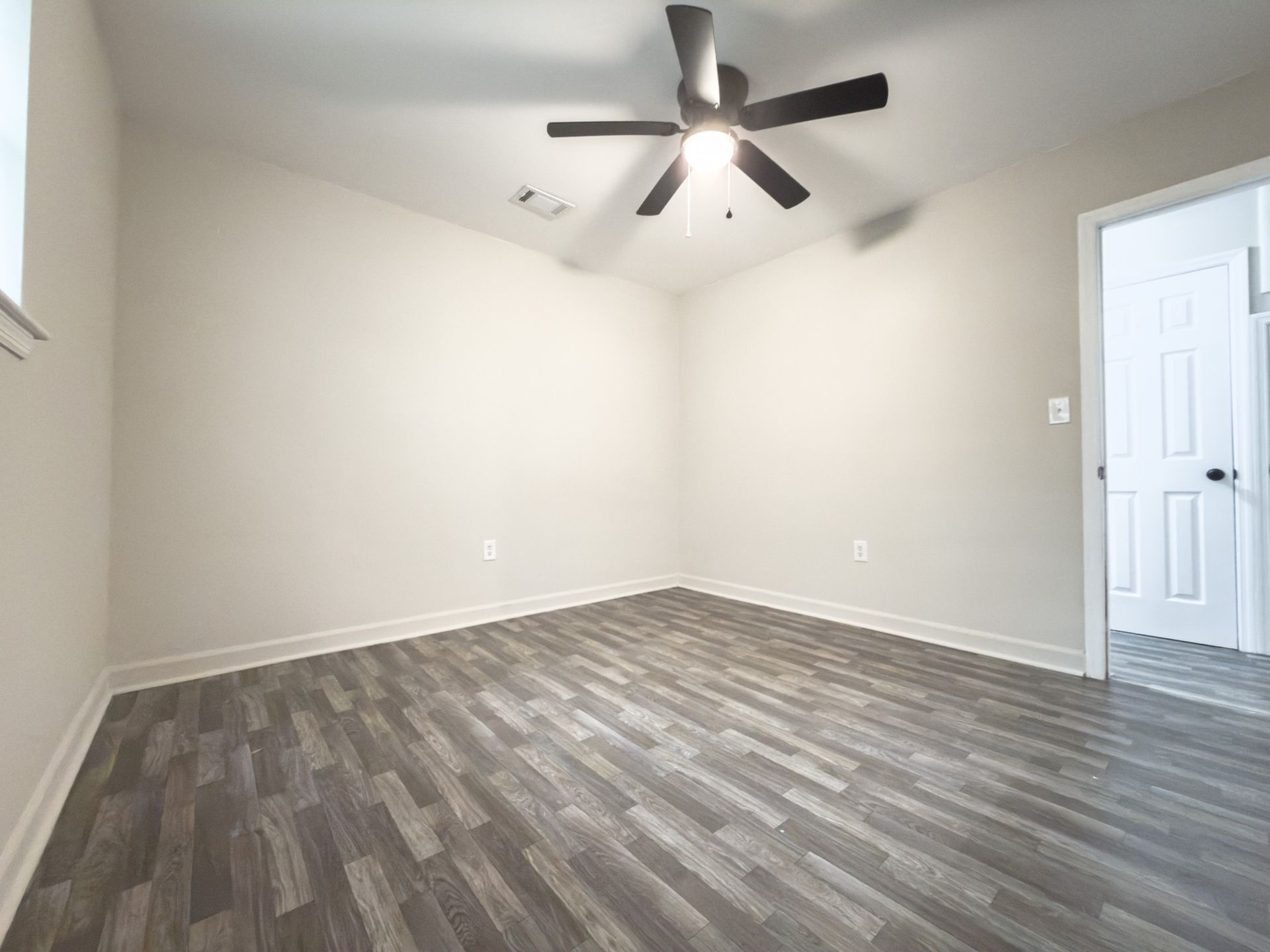 1537 N Avalon Cir 4 of 12