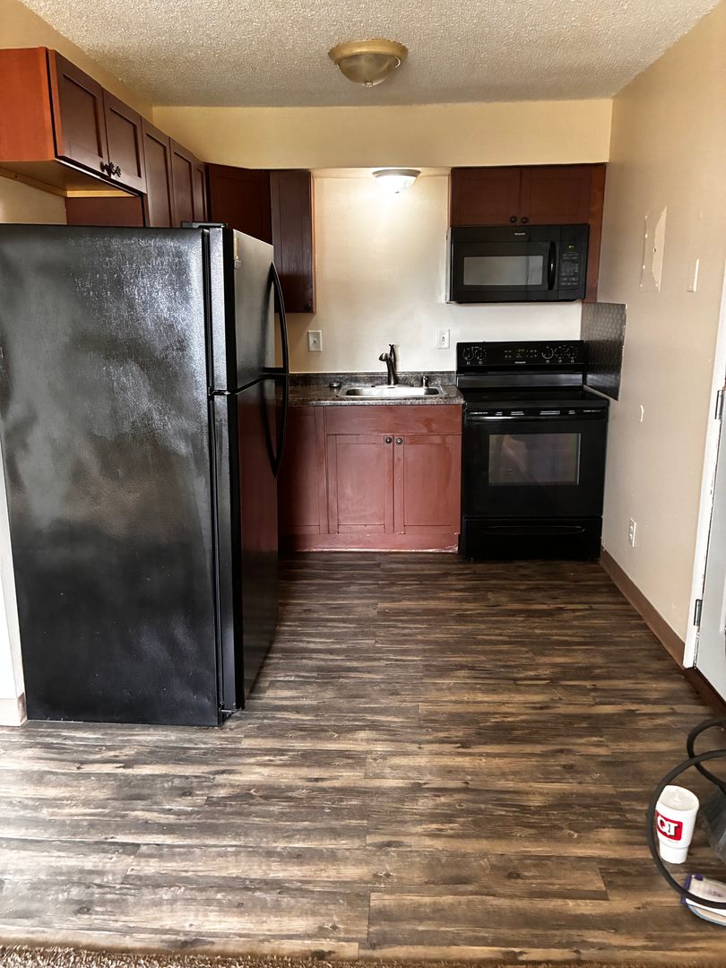 Des Moines Apartment: 6920 SW 9th Street