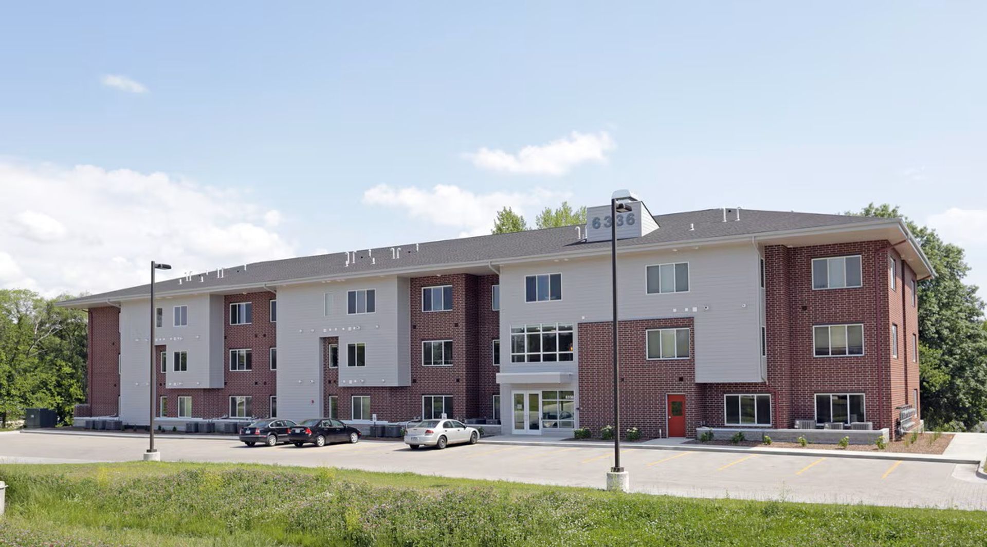 Windsor Heights Apartment: 6336 Hickman Road