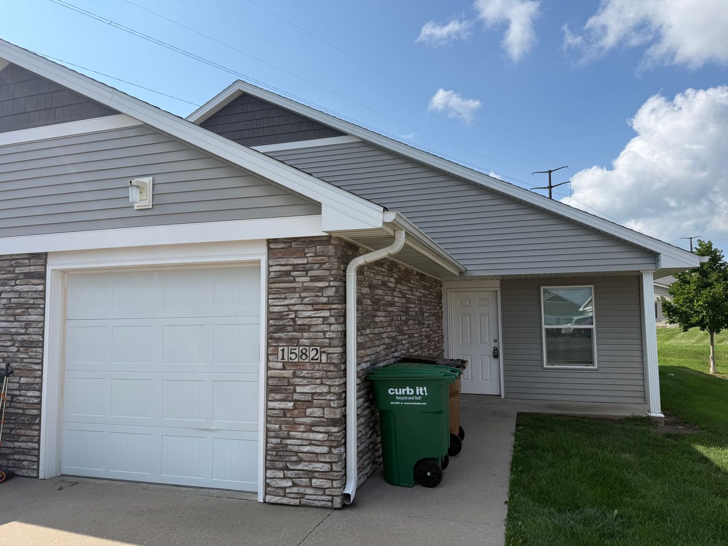 Altoona Apartment: 1550 28th Avenue SW